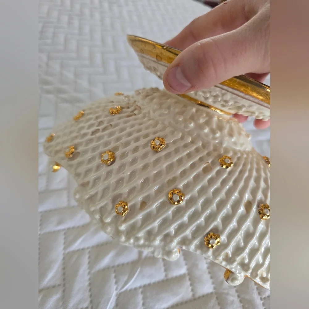 Italy Elegant Cream and Gold hand painted Decorative Bowl - Picture 11 of 11